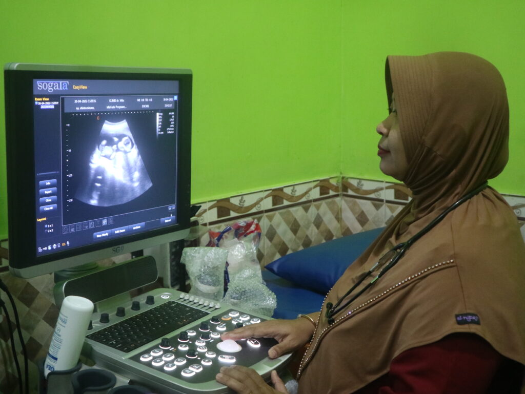 bidan 24 jam kediri, bidan bpjs ngadiluwih kediri, dokter kandungan bpjs kediri, klinik bersalin 24 jam kediri, klinik bersalin bpjs 24 jam kediri, klinik bersalin mojoroto kediri, klinik bpjs ibu hamil 24 jam kediri, klinik ibu dan bayi bpjs kediri, klinik ibu hamil 24 jam kediri, klinik ibu hamil pare kediri, klinik kehamilan bpjs kediri, klinik melahirkan 24 jam kediri, konsultasi kehamilan bpjs kediri, kontrol kehamilan bpjs kediri, layanan kehamilan bpjs 24 jam kediri, layanan melahirkan bpjs 24 jam kediri, layanan persalinan 24 jam kediri, layanan persalinan semampir kediri, pemeriksaan ibu hamil bpjs kediri, persalinan bpjs 24 jam kediri, rumah bersalin 24 jam kediri, rumah bersalin bpjs kediri, rumah bersalin terdekat kediri, tempat melahirkan 24 jam kediri, tempat melahirkan bpjs kediri, tempat melahirkan pesantren kediri, USG kehamilan BPJS Kediri
