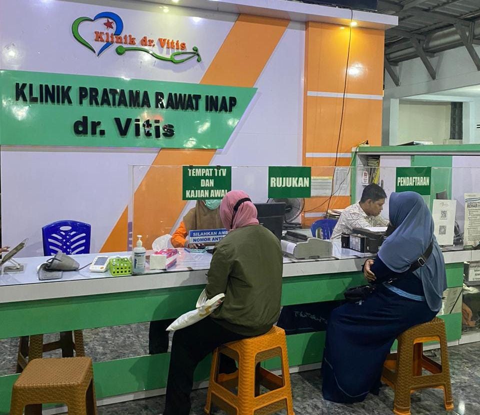 Klinik dr. Vitis, Klinik BPJS Kediri, Klinik 24 Jam Kediri, Klinik BPJS Kediri, Klinik terdekat dari lokasi saya sekarang, klinik buka 24 jam Kediri, cek laboratorium Kediri, Klinik USG Kehamilan Kediri, Klinik rawat inap Kediri, Khitan diKediri, Klinik Pratama Kediri, Klinik Faskes 1 BPJS Kabupaten Kediri, Klinik kesehatan Sembak Grogol Kediri, Klinik rawat inap Kabupaten Kediri, Klinik persalinan 24 jam, tempat bersalin Kabupaten Kediri, Klinik bersalin Kediri, KB Kediri, Pelayanan KB, rawat inap Grogol Kediri, UGD di Kediri, rawat inap BPJS Kediri