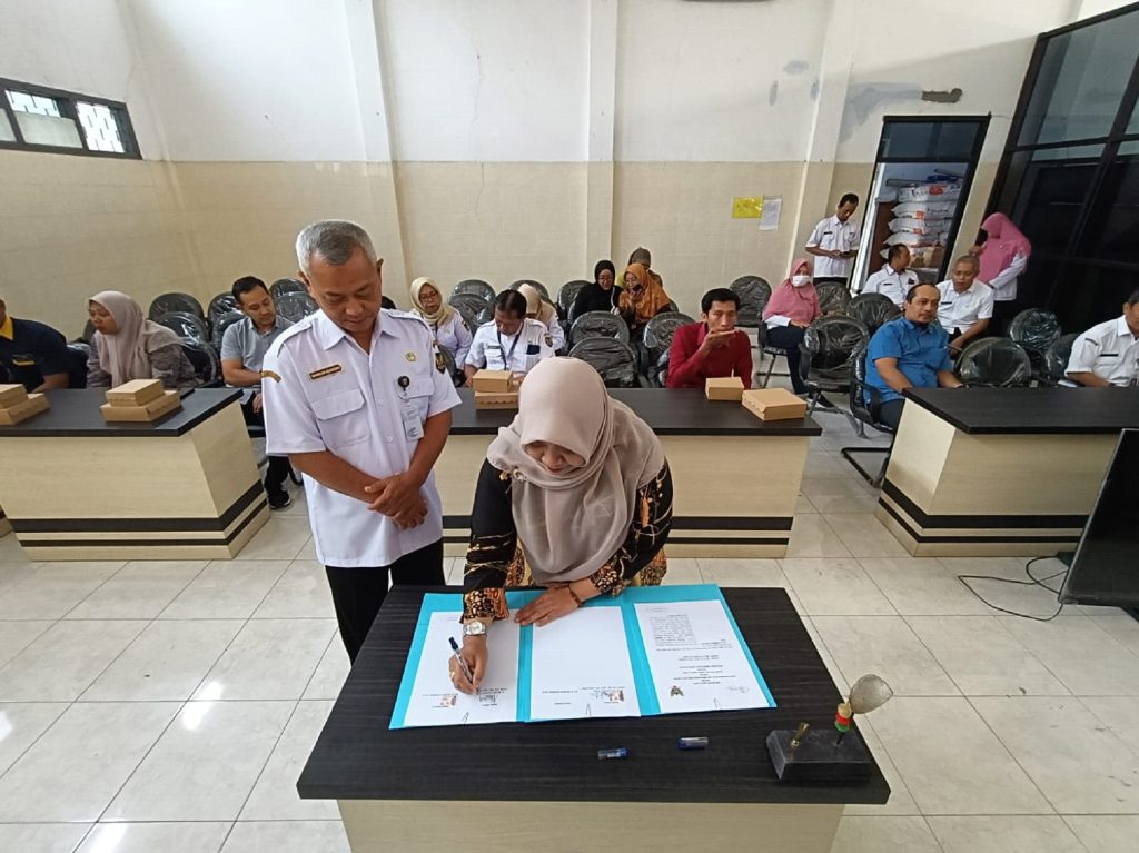 dokumen untuk bayi yang lahir, cara mengurus dokumen bayi baru lahir, pengurusan akta kelahiran bayi, cara mengurus akta lahir untuk bayi yang baru lahir, dokumen yang diperlukan untuk mengurus bayi yang baru lahir, syarat dokumen akta lahir, cara mengurus akta lahir bayi di kediri, dokumen akta lahir bayi di kediri, cara mendapatkan akta lahir secara gratis, cara mendapatkan akta lahir gratis di kediri, dokumen yang diperlukan untuk mengurus akta lahir secara gratis di kediri