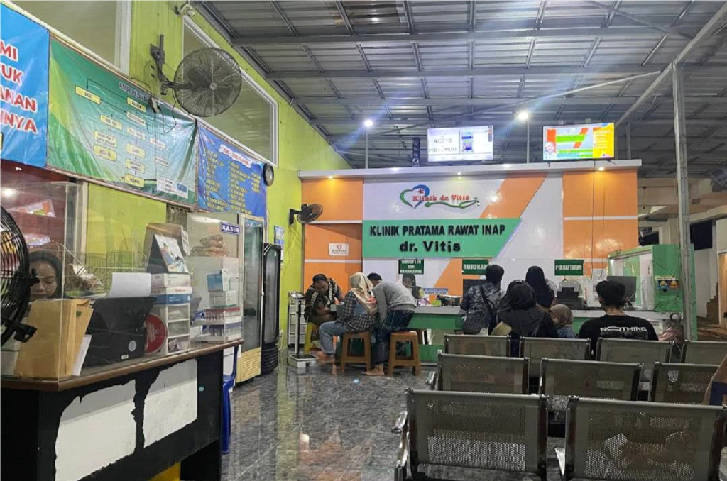 bersalin di Nganjuk, cek laboratorium Kediri, KB Kediri, Khitan diKediri, Klinik 24 Jam Kediri, Klinik bersalin Kediri, Klinik BPJS Kediri, klinik buka 24 jam Kediri, Klinik dr. Vitis, Klinik Faskes 1 BPJS Kabupaten Kediri, Klinik kesehatan Nganjuk, Klinik kesehatan Sembak Grogol Kediri, Klinik persalinan 24 jam, Klinik pratama kediri, Klinik rawat inap Kabupaten Kediri, Klinik rawat inap Kediri, Klinik terdekat dari lokasi saya sekarang, Klinik USG Kehamilan Kediri, Pelayanan KB, persalinan Nganjuk, rawat inap BPJS Kediri, rawat inap Grogol Kediri, tempat bersalin Kabupaten Kediri, UGD di Kediri