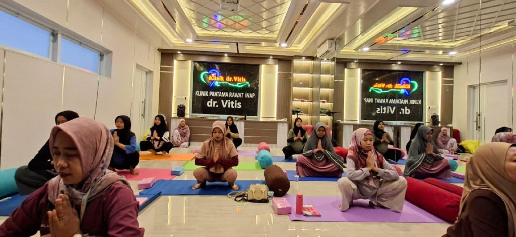 bersalin di Nganjuk, cek laboratorium Kediri, KB Kediri, Khitan diKediri, Klinik 24 Jam Kediri, Klinik bersalin Kediri, Klinik BPJS Kediri, klinik buka 24 jam Kediri, Klinik dr. Vitis, Klinik Faskes 1 BPJS Kabupaten Kediri, Klinik kesehatan Nganjuk, Klinik kesehatan Sembak Grogol Kediri, Klinik persalinan 24 jam, Klinik pratama kediri, Klinik rawat inap Kabupaten Kediri, Klinik rawat inap Kediri, Klinik terdekat dari lokasi saya sekarang, Klinik USG Kehamilan Kediri, Pelayanan KB, persalinan Nganjuk, rawat inap BPJS Kediri, rawat inap Grogol Kediri, tempat bersalin Kabupaten Kediri, UGD di Kediri