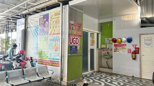 daftar klinik ugd kedir, fasilitas kesehatan kediri, faskes bpjs kediri, faskes bpjs terdekat kediri, faskes dengan ugd kediri, faskes kediri, faskes terbaik kediri, faskes ugd terdekat, Klinik 24 Jam Kediri, klinik bpjs ugd kediri, klinik darurat kediri, klinik jaga malam kediri, klinik kesehatan kediri, klinik siaga kediri, klinik ugd kediri, layanan kesehatan malam kediri, layanan medis 24 jam kediri, pelayanan gawat darurat kediri, rumah sakit kediri, ugd terdekat di kediri